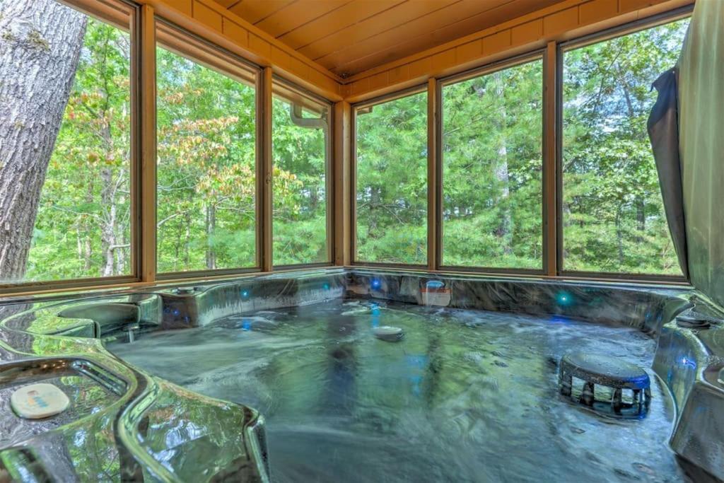 Dogwood Lodge - Dog Friendly W Hot Tub & Fire Pit Morganton Luaran gambar